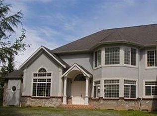 18495 W Lakeview Ln, Mount Vernon, WA