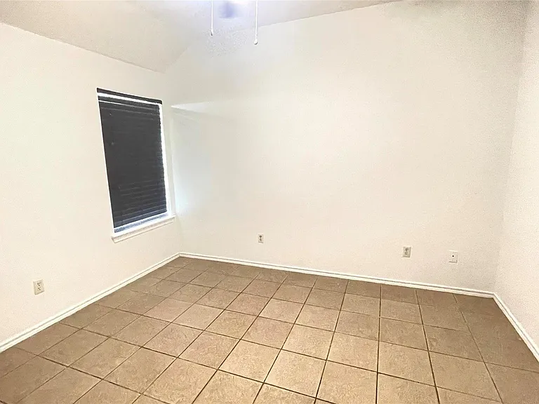 12914 Pinehall Ln — Photo 12