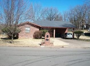 904 W 18th Ter, Russellville, AR 72801