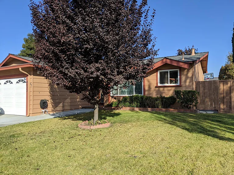 4033 Cid Way — Photo 2