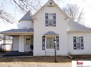 225 S Maple St, Nelson, NE 68961