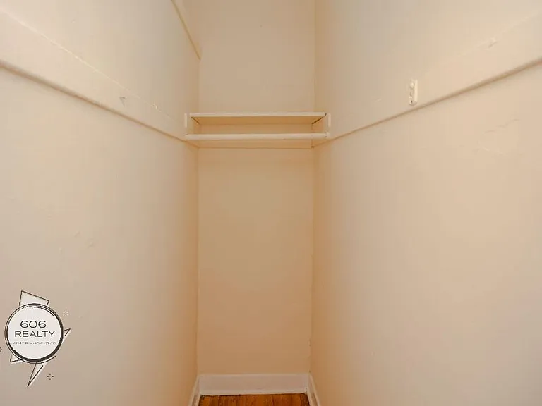 2208 S 57th Ave #10 — Photo 18