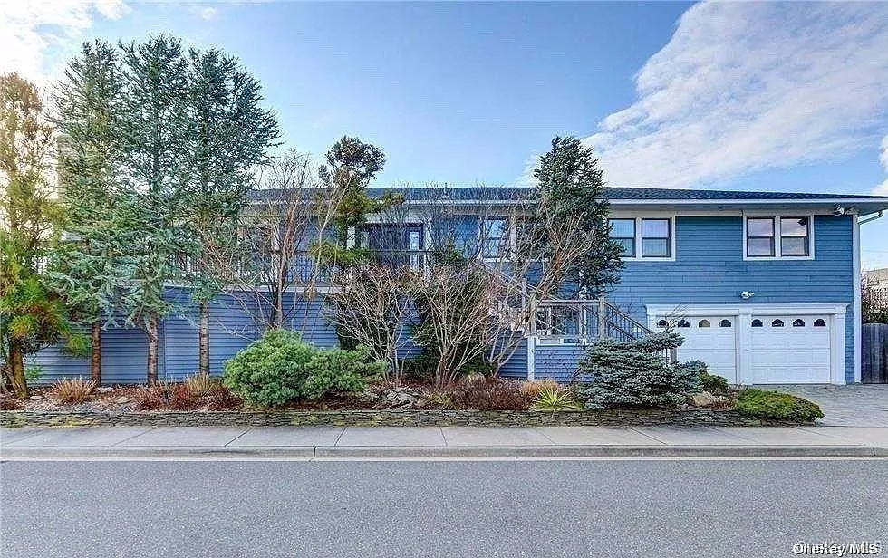 6 bed, 4.0 bath, 4006 sqft, $6,000 — Photo 1