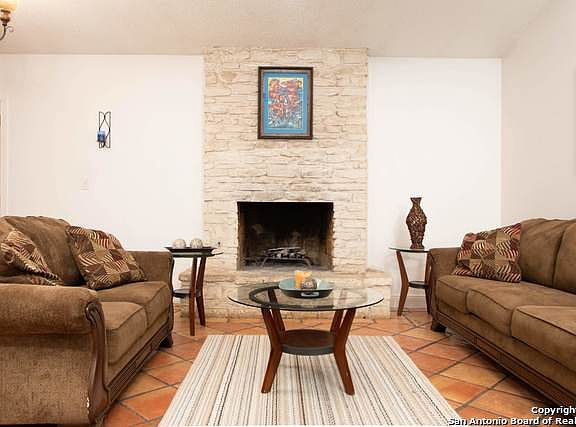 4th image of 12910 El Sendero St