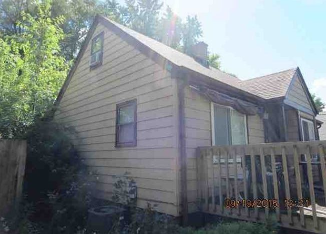 2nd image of 409 N Lakewood Ter
