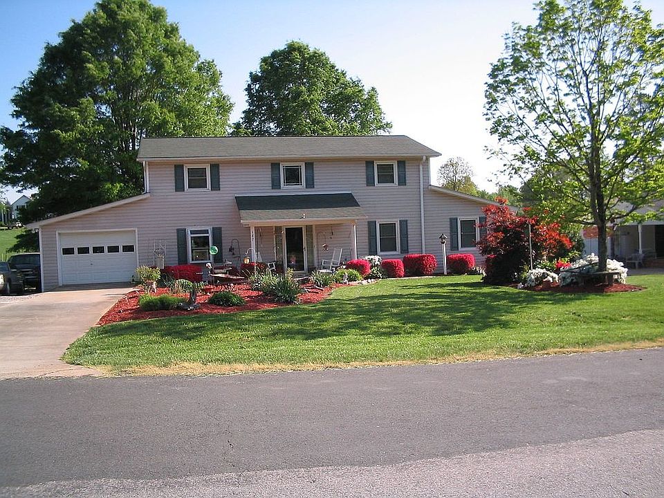 1st image of 187 Fieldstone Dr