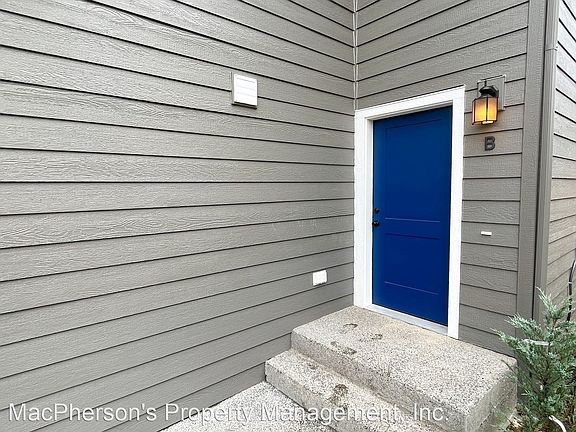 3rd image of 3024 113th Ave NE Unit B