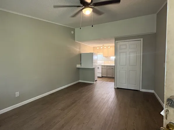37930 Hillside Ln, Dade City, FL