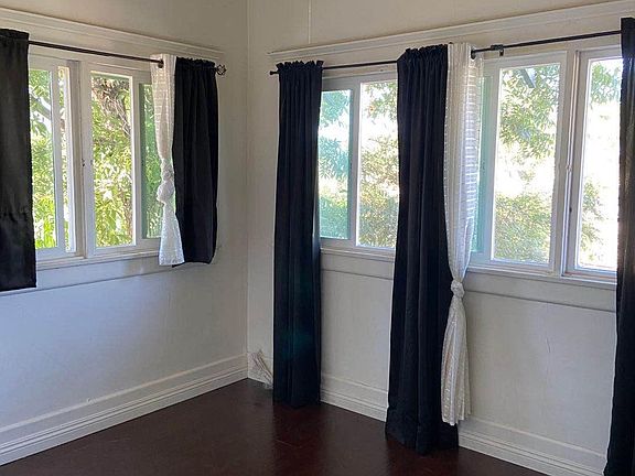 2nd image of 2290 N San Antonio Ave #4