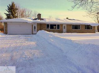 407 Meadowview Dr, Saint johns, MI
