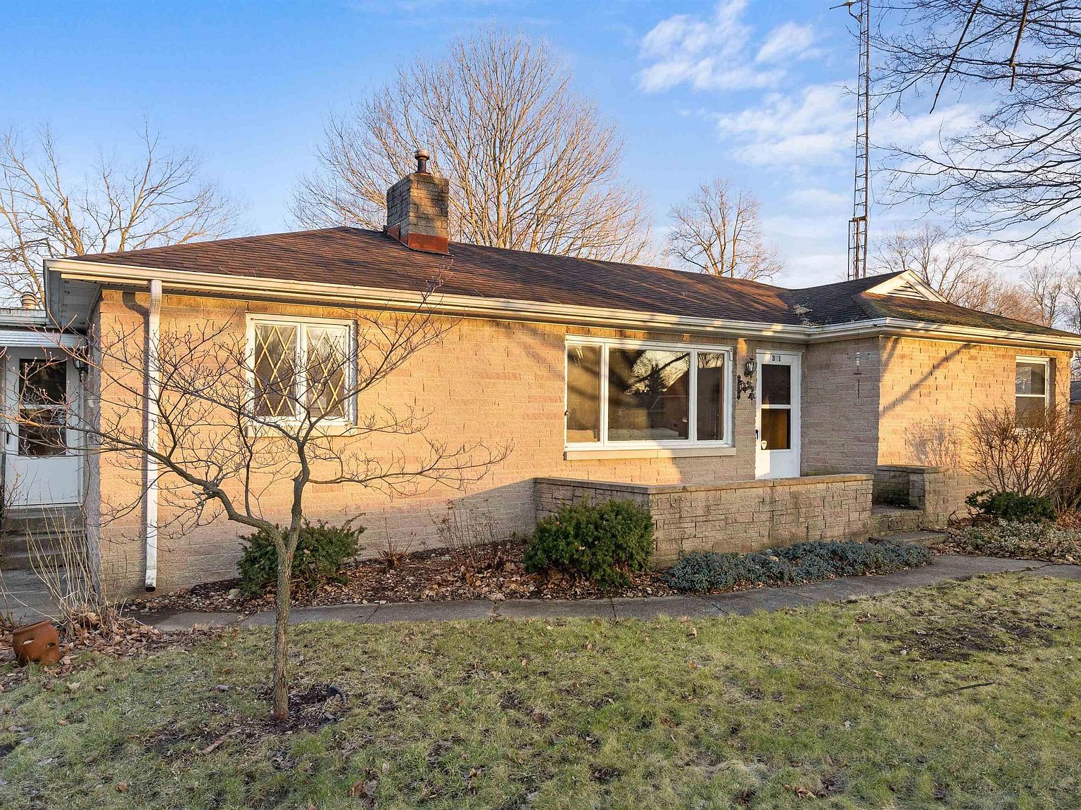 301 S 1st St, Pierceton, IN 46562 Zillow