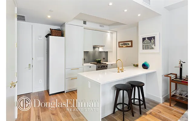 Rented by Douglas Elliman | media 24