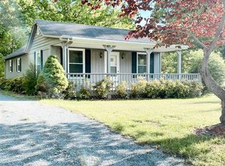 370 Mount Hermon Rd, Lynch Station, VA 24571