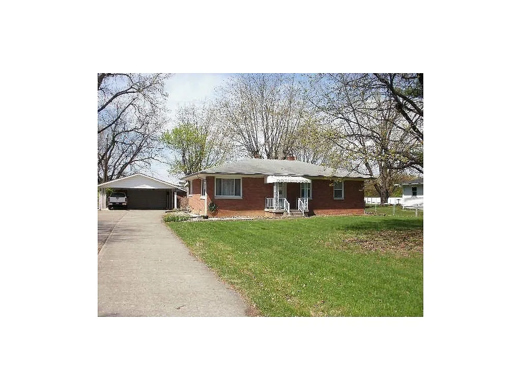7820 S Oak Dr photo 1