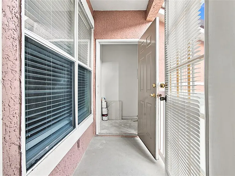 10467 Villa View Cir #10467 — Photo 19