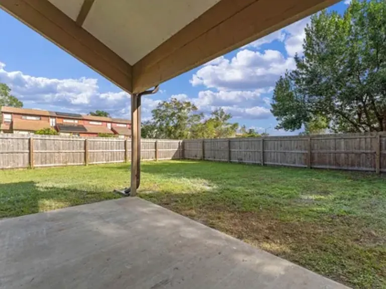 2747 Gray Fox Ln — Photo 21