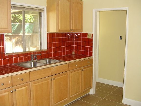 Front Unit Kitchen