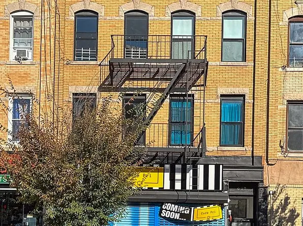 627 Wilson Ave APT 3, Brooklyn, NY 11207