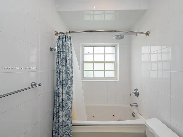 9441 Byron Ave — Photo 41