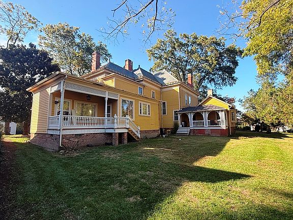 54th image of 117 Reid St