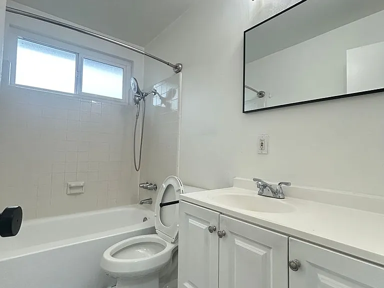1109-1119 San Pascual Street — Photo 10