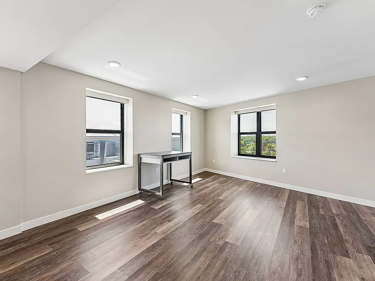 The Rowe — Photo 15