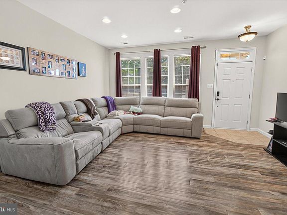 3rd image of 1858 Monocacy View Cir #59A