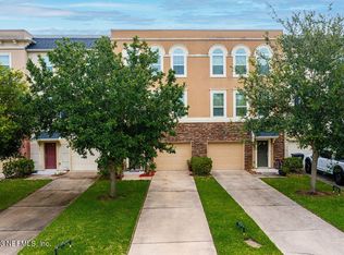 4298 Ellipse Dr, Jacksonville, FL 32246