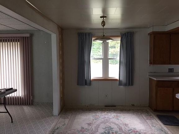3rd image of 3851 Birchwood Dr
