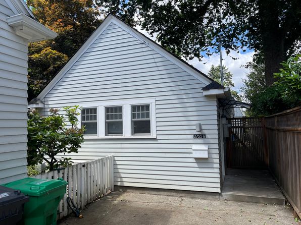 2733 NE 29th Ave #B