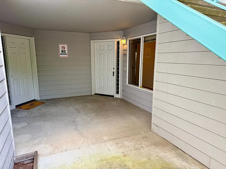 Large 980sq. 1 bedroom apartment with attached garage plus 1 parking space — Photo 7