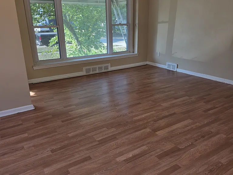 31234 Sheridan St — Photo 2