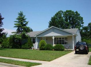 17 Windsor Dr, Egg Harbor Township, NJ 08234