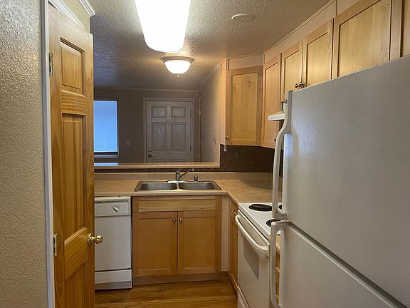 4th image of 336 N Grant St APT 403