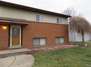 32005 Ruehle Ave, Warren, MI 48093