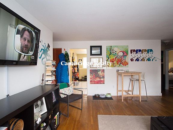 4th image of 91 Chestnut St #1T