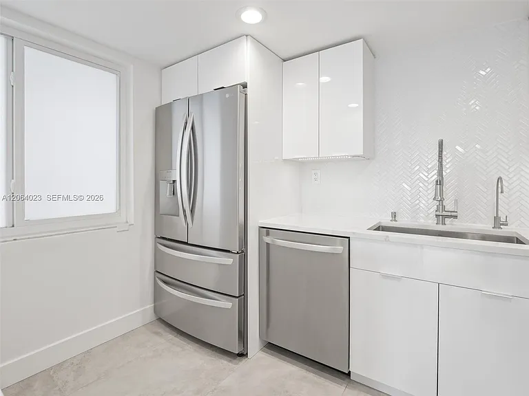 6725 Harding Ave #504 — Photo 22