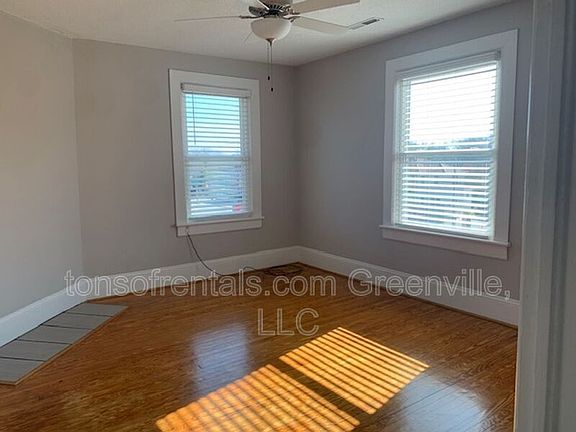 3rd image of 668 E Main St Unit B