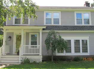 3R Attawan Rd, Niantic, CT 06357