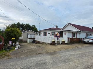 49433 S Back St, Harrisville, OH 43974