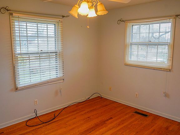 3rd image of 6106 Lilywood Ln #16