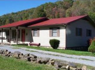 512 Lonesome Pine Dr, Dryden, VA 24243