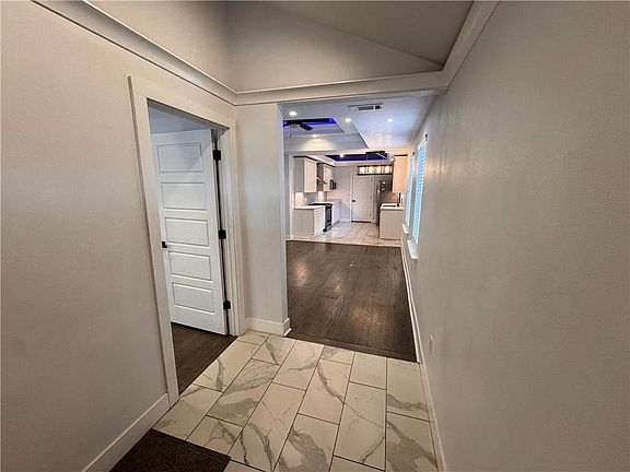 3rd image of 5320 Wickfield Dr