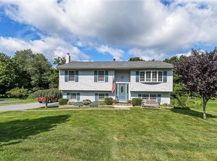 24 Depalma Dr, Highland Mills, NY 10930