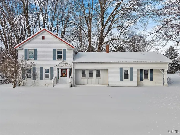 3 Kibbie Lake Rd, Constantia, NY 13044