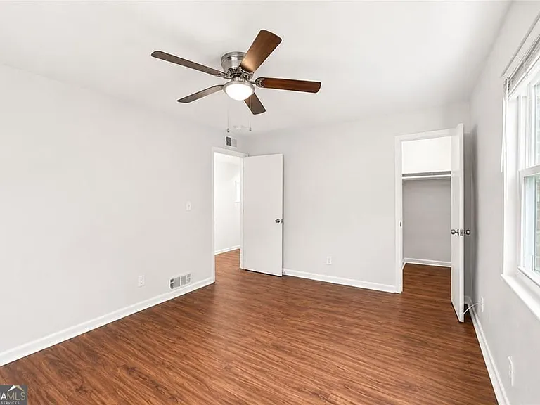 3203 E Point St #4 — Photo 11