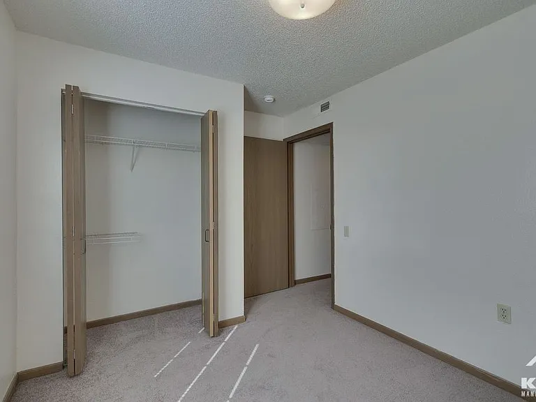 Walnut River Residences — Photo 13