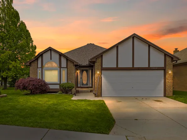 15614 Sunday Silence Ct #149, Clinton Township, MI 48035