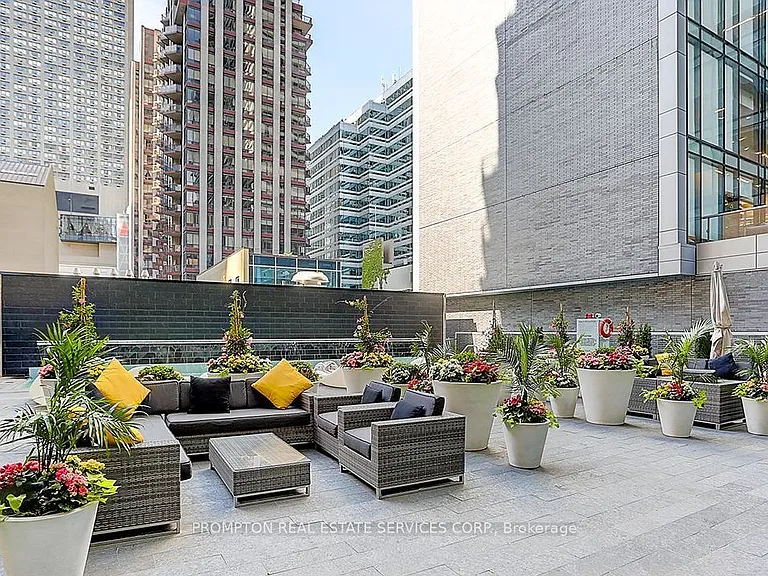 42 Charles St E #607 — Photo 7