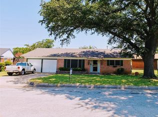 150 Hallmark Dr W, Fort Worth, TX 76134